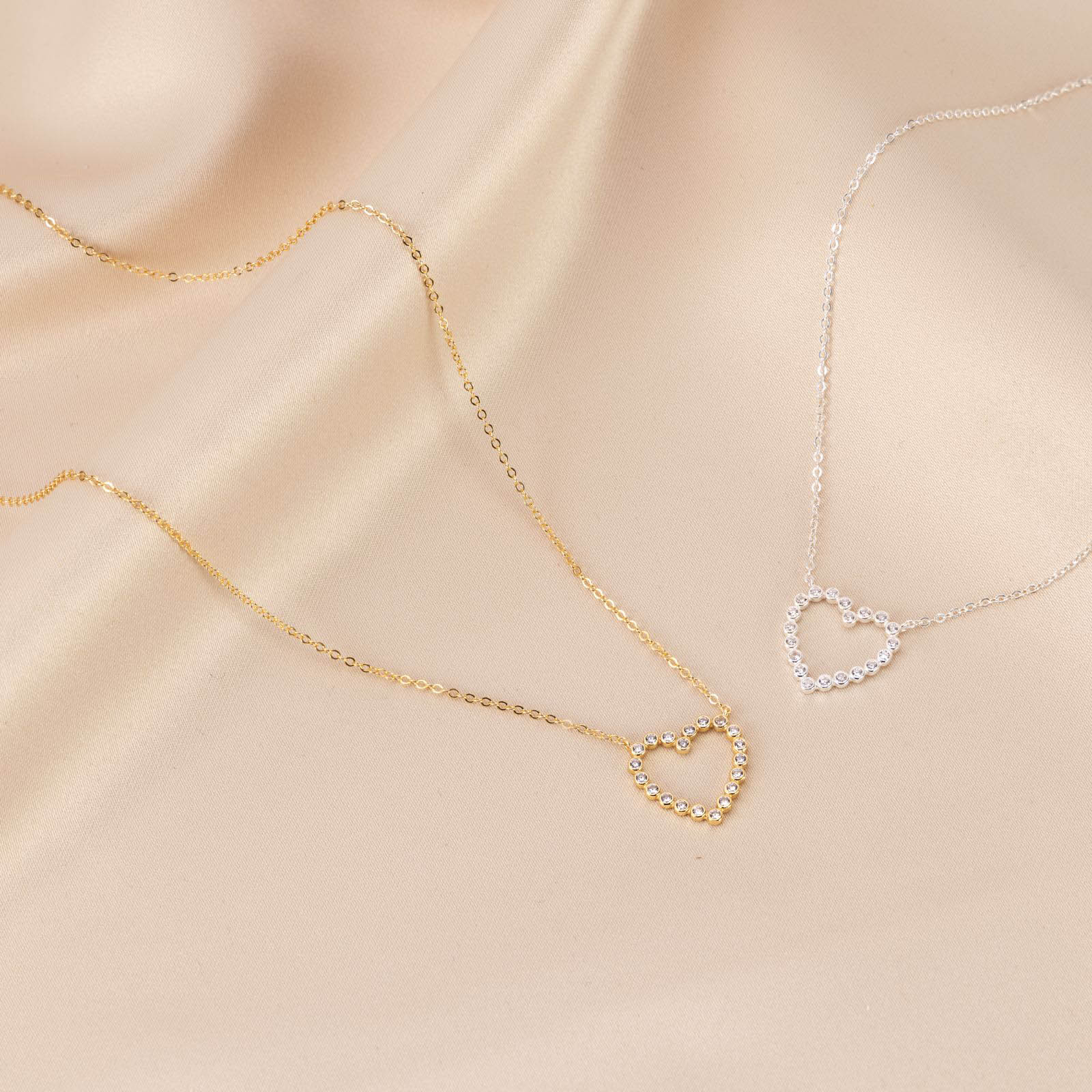 Cubic Zirconia Heart Necklace - Image 5