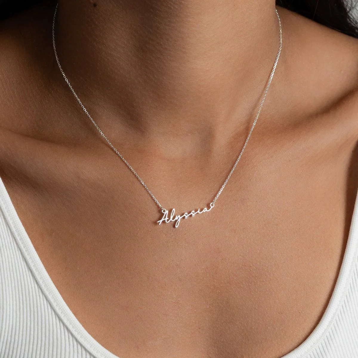 Alyssia Name Necklace - Image 3