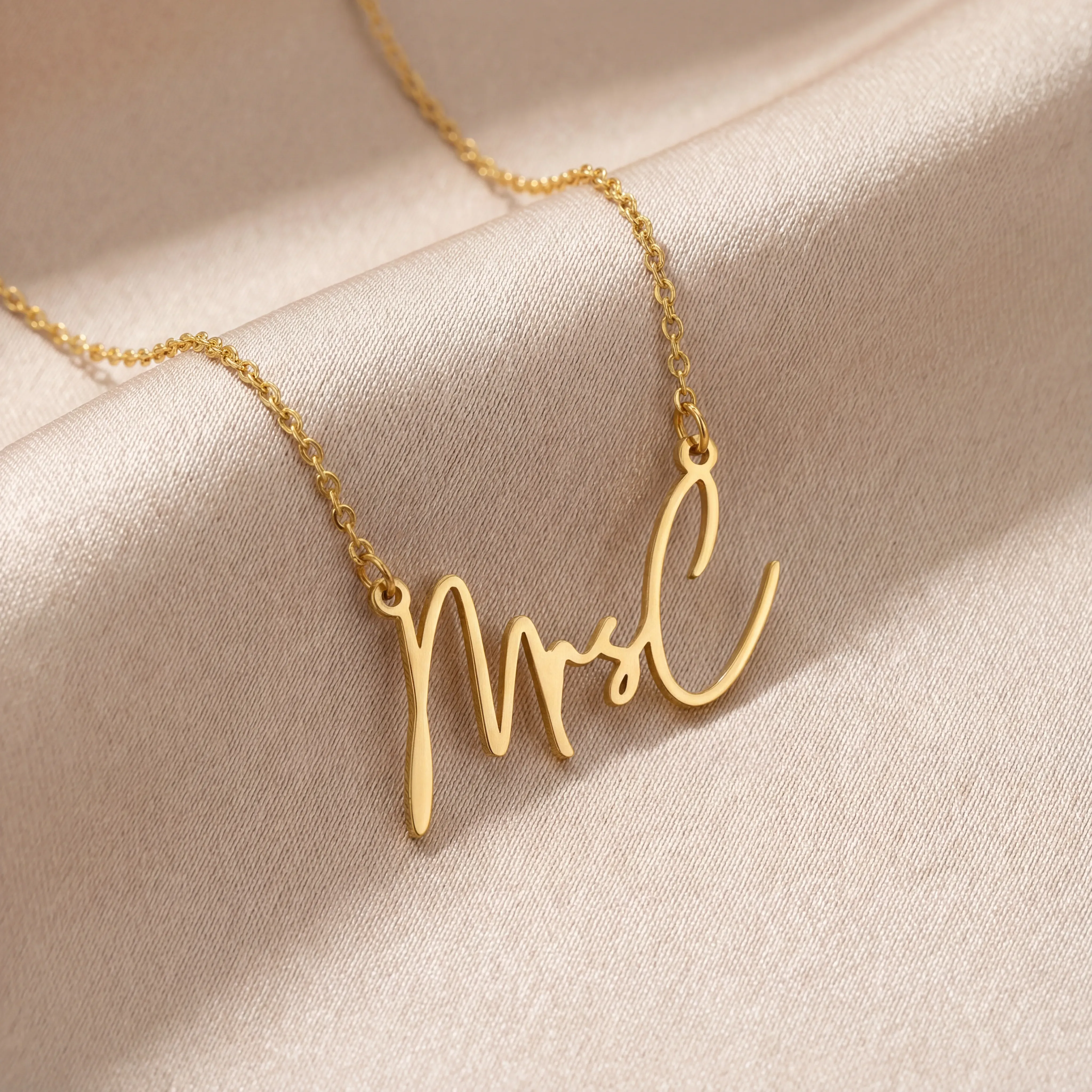 "Mrs" Necklace Bride To Be Gift Box Set - Image 7