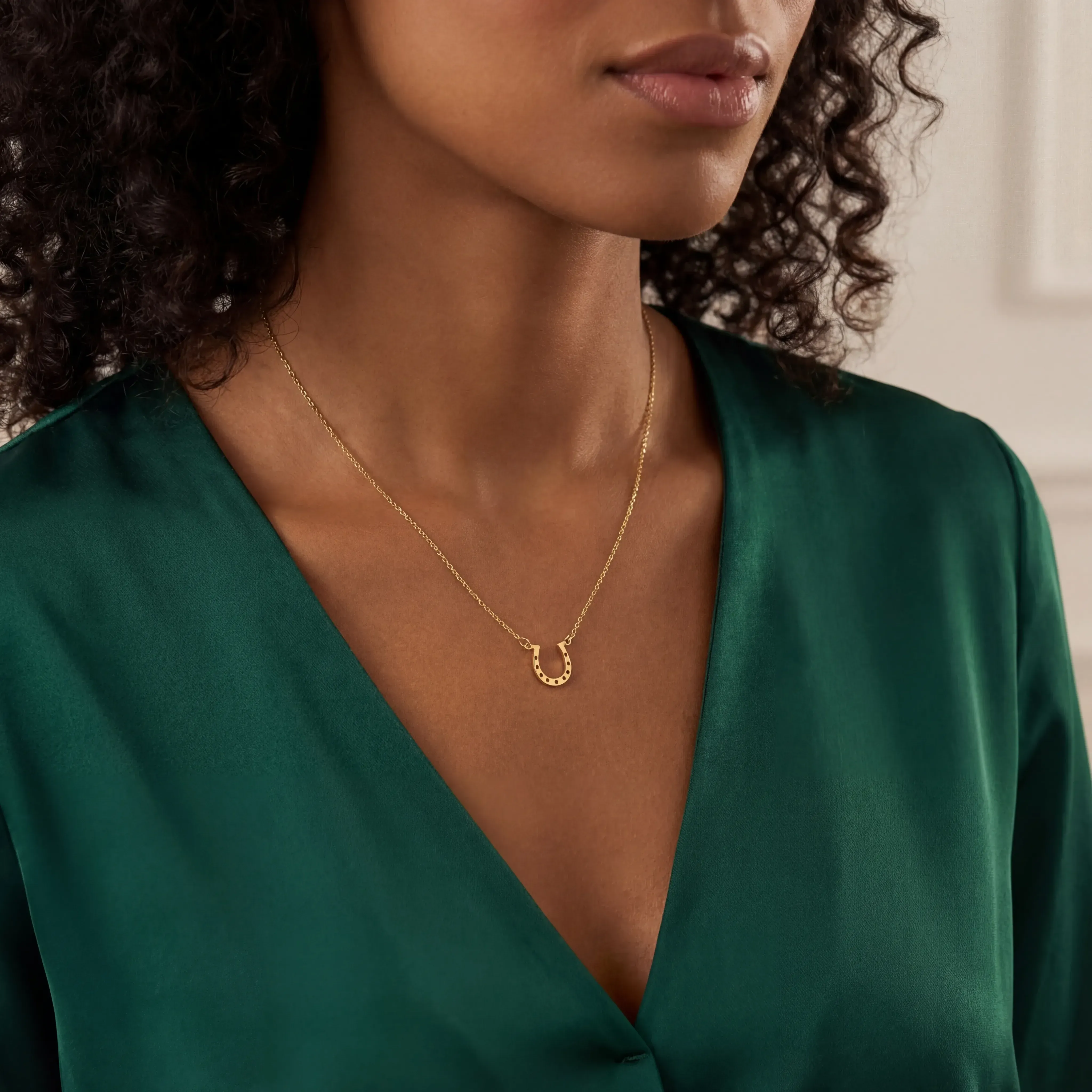 Horseshoe Pendant Necklace - Image 4
