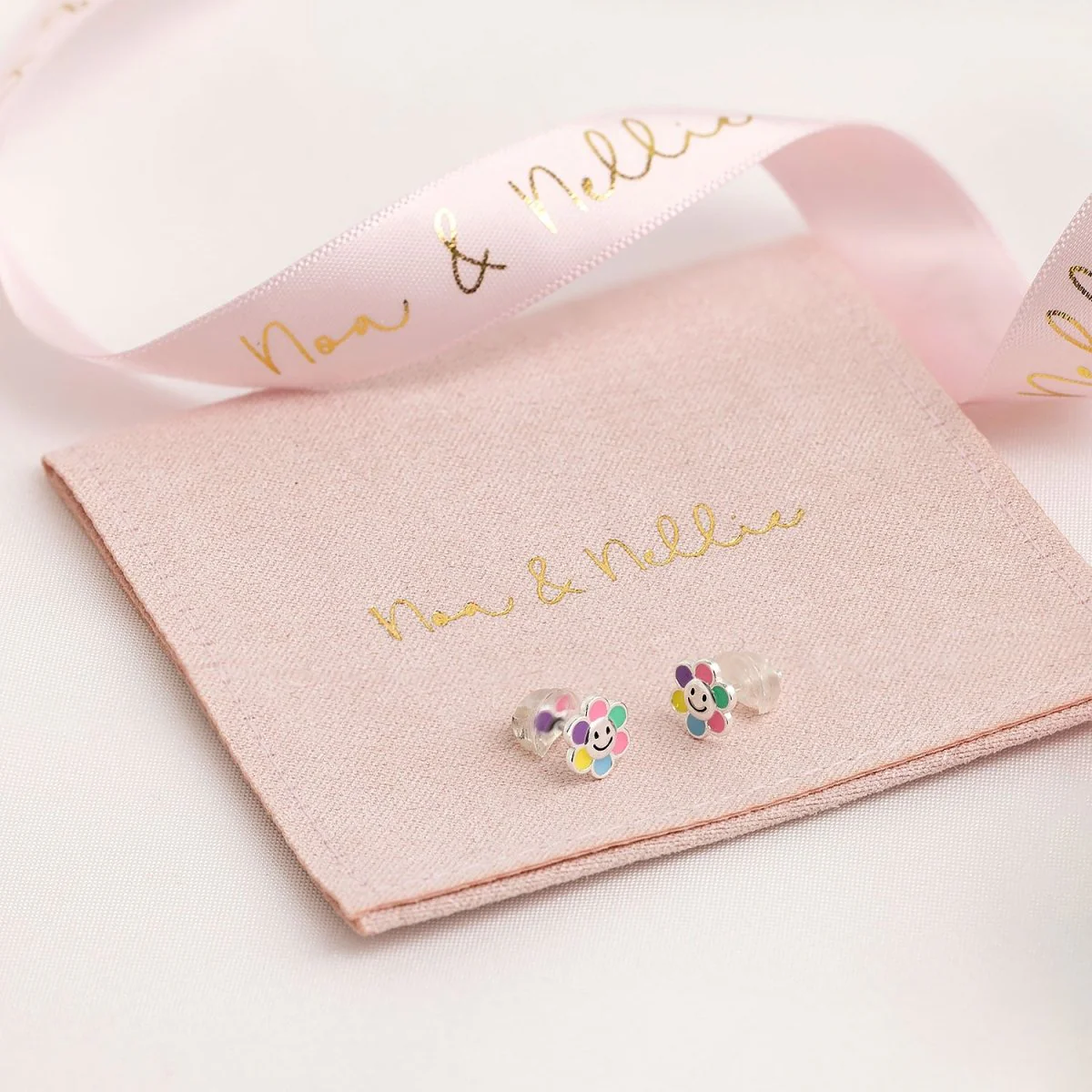 Kids Smiley Flower Stud Earrings - Image 3
