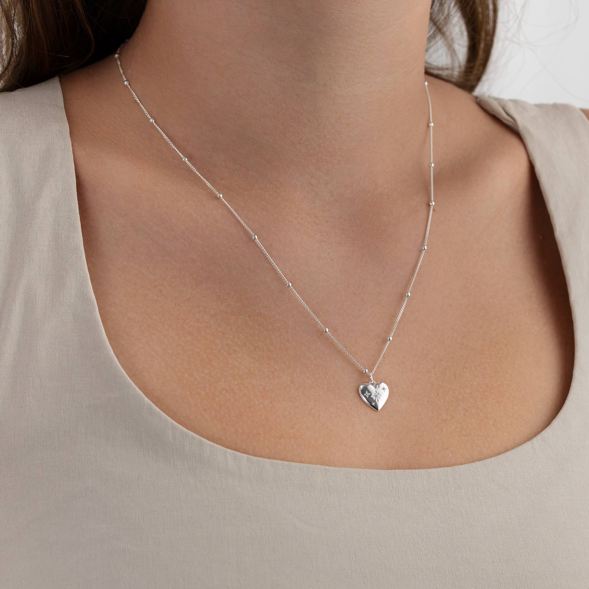 Star-Set Cubic Zirconia Heart Necklace - Image 3
